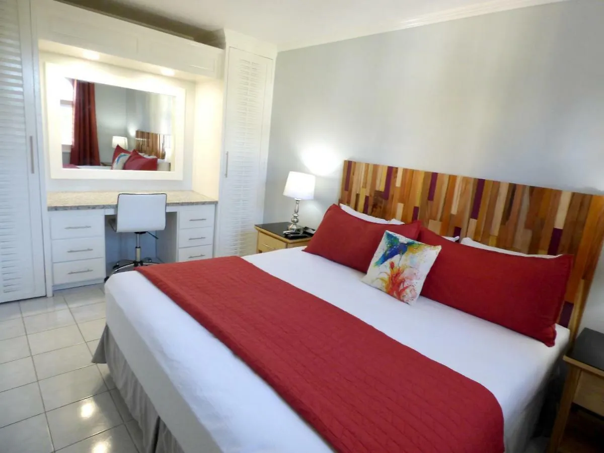 אוצ'ו ריוס Beach One Bedroom Suite A17